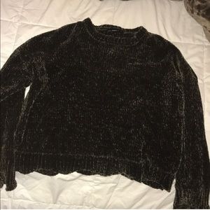 Zara Kit Sweater - Green with Scalloped Hem